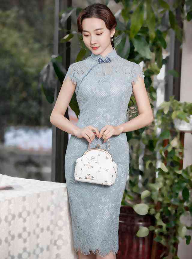 中年女性怎么穿搭才能更能彰显中国风的韵味-幽兰花香